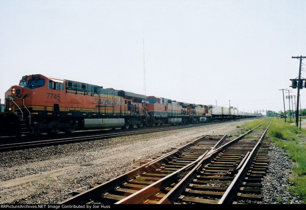 BNSF 7745 West